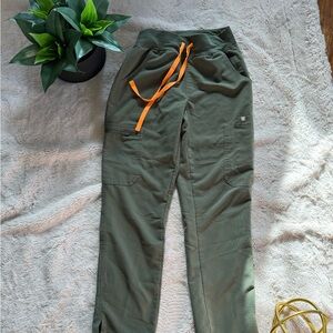Olive Green scrub pants straight leg Figs XS  petite